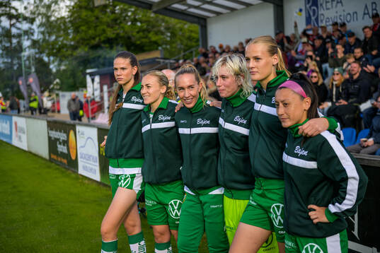 Hammarbys Bella Andersson, Ellen Gibson, Julia Roddar,