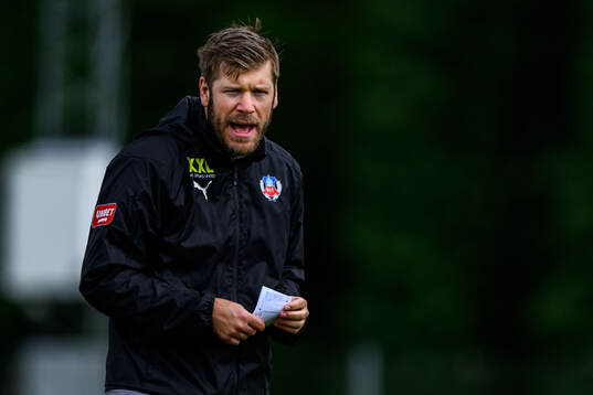 Assisterande tränare Max Lindén