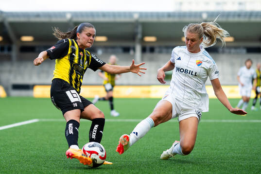 Häckens Hanna Wijk och Djurgårdens Ebba Hed