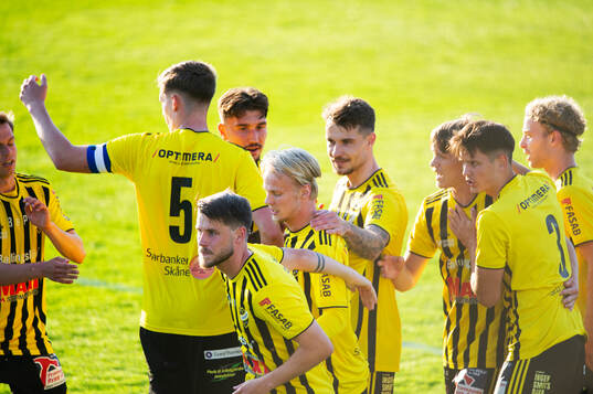IFK Hässleholms jublar i matchen i div 2 mellan IFK