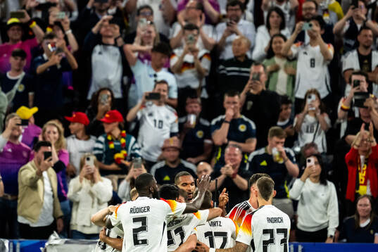 Kai Havertz of Germany celebrate with teammates
