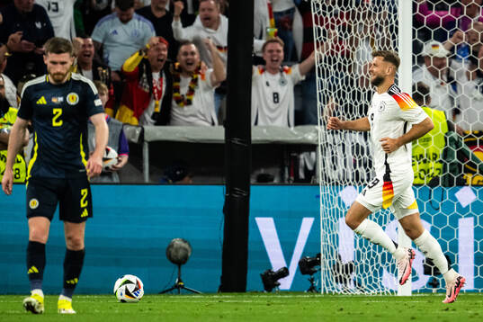 Niclas Füllkrug of Germany celebrate