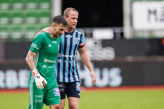 Husqvarnas målvakt Vilson Cakovic och Adam Lindström