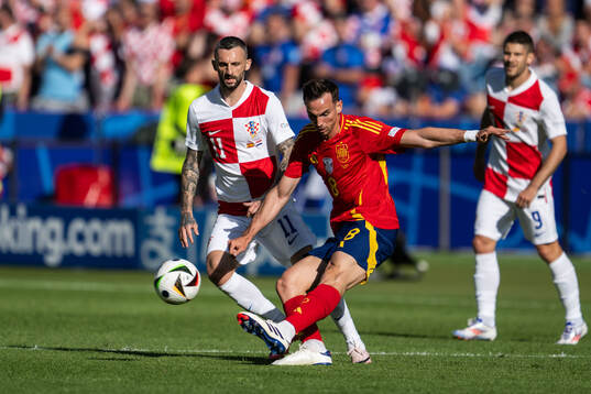 Marcelo Brozovic of Croatia and Fabian Ruiz Pena of Spain