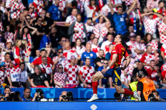 Fabian Ruiz Pena of Spain celebrates