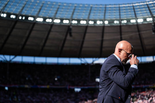 Head coach Luis De La Fuente of Spain