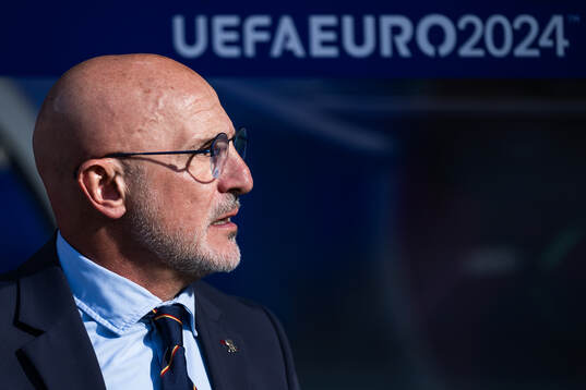 Head coach Luis De La Fuente of Spain