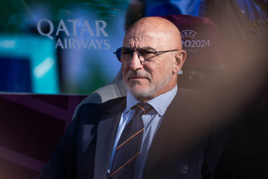 Head coach Luis De La Fuente of Spain