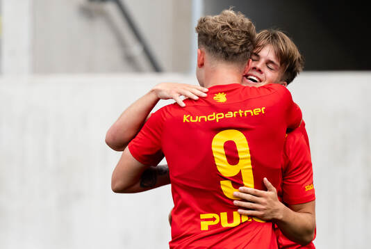 Landskronas Frederik Ihler och Victor Karlsson jublar