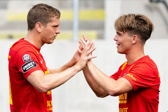 Landskronas Philip Andersson och Victor Karlsson jublar