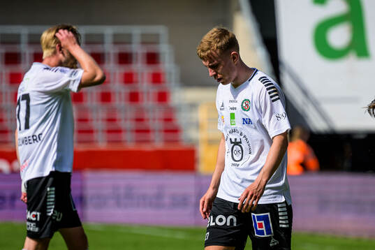 Örebros Karl Holmberg och Valgeir Valgeirsson deppar