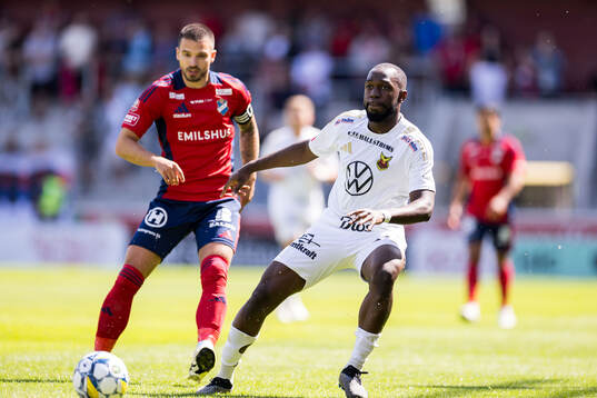 Bläddra bland fler bilder av Fotboll, Superettan, Öster - Östersund