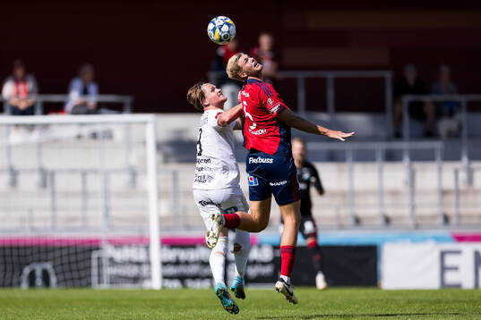 Östersunds Sebastian Karlsson Grach och Östers Mattis