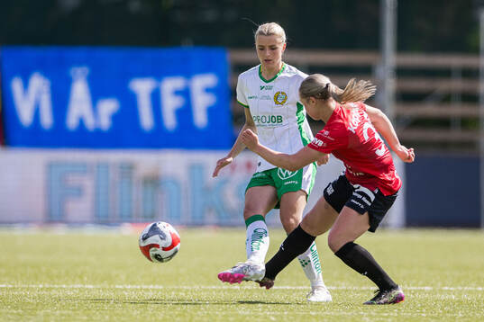Hammarbys Thea Sørbo och Trelleborgs Elina Lenir