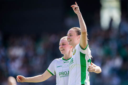 Hammarbys Vilde Hasund jublar med Emilie Joramo