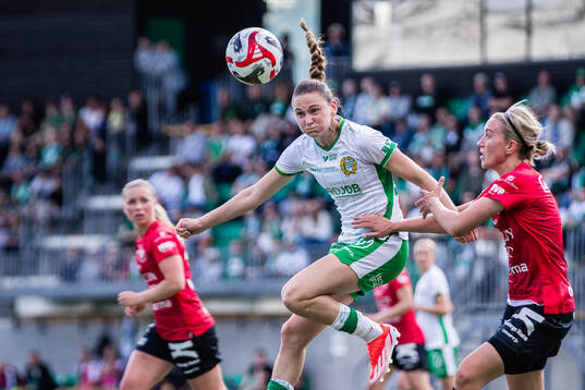 Hammarbys Vilde Hasund och Trelleborgs Viktoria Persson