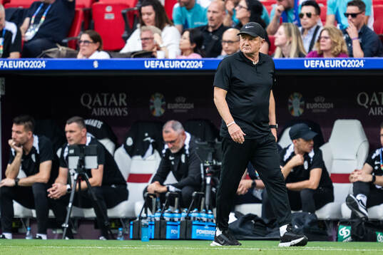 Head coach Matjaz Kek of Slovenia