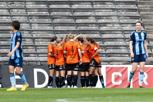 Kristianstads Hlin Eiriksdottir jublar med lagkamrater