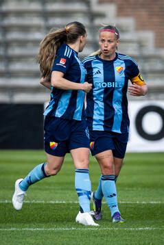 Djurgårdens Therese Åsland  jublar