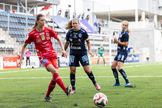 KIF Örebros Wilma Öhman och Linköpings Emma Lennartsson