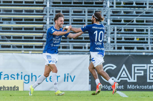Trelleborgs Felix Hörberg och Hady Saleh Karim jublar