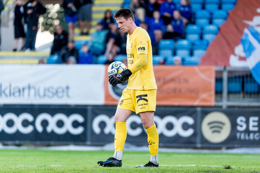 Trelleborgs målvakt Andreas Larsen deppar