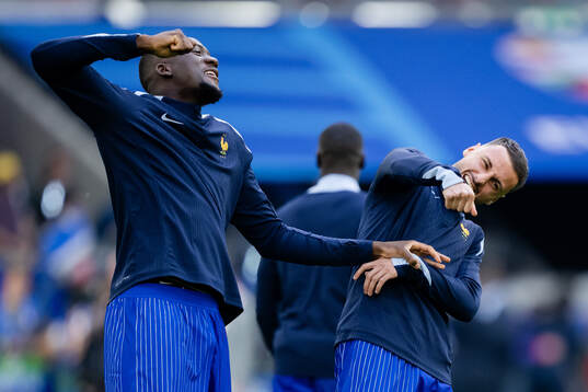 Ibrahim Konaté and Jonathan Clauss of France