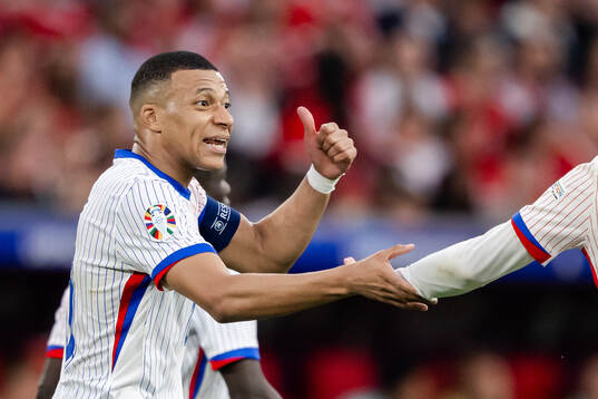 Kylian Mbappé of France celebrates the 0-1 goal
