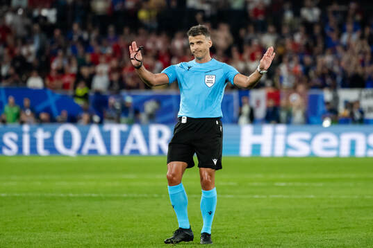 Referee Jesus Gil Manzano