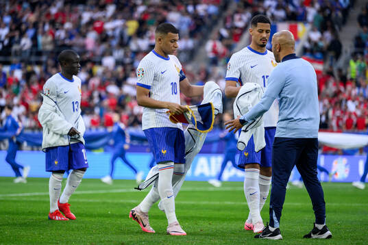 N'Golo Kanté, Kylian Mbappé and William Saliba of France