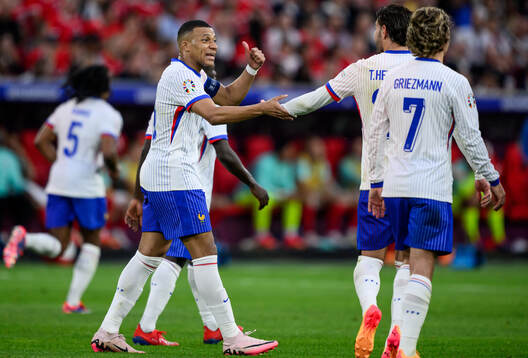 Kylian Mbappé of France celebrates