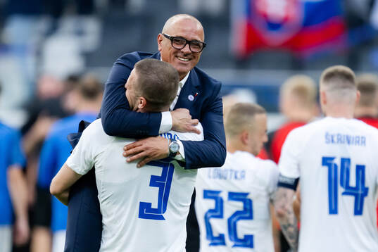 Denis Vavro and Head coach Francesco Calzona of Slovakia