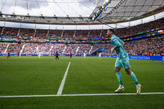 goalkeeper Martin Dubravka of Slovakia