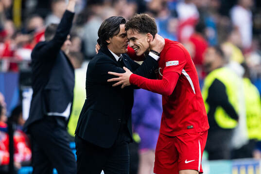 Head coach Vincenzo Montella and Kenan Yildiz of Türkiye