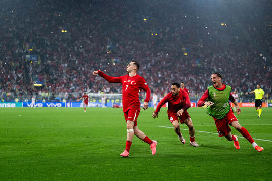 Kerem Akturkoglu of Türkiye celebrates