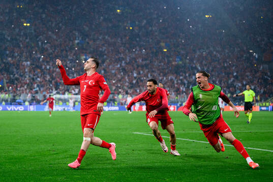 Kerem Akturkoglu of Türkiye celebrates