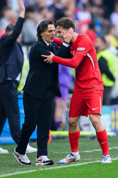 Head coach Vincenzo Montella and Kenan Yildiz of Türkiye