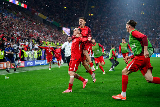 Kerem Akturkoglu of Türkiye celebrates