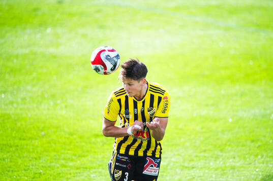 IFK Hässleholms Viktor Ahlgren i matchen i div 2 mellan