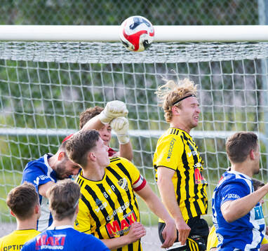 IFK Hässleholms Axel Henriksson, Mirsad Basic och Victor