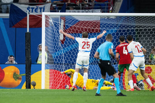 Goalkeeper Diogo Costa of Portugal concedes 0-1