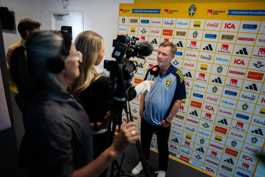 Peter Gerhardsson, head coach of the Swedish women's
