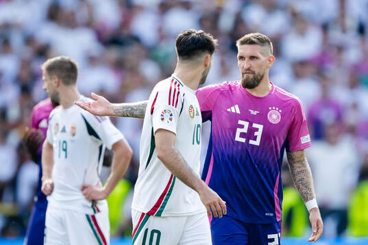 Dominik Szoboszlai of Hungary and Robert Andrich of Germany