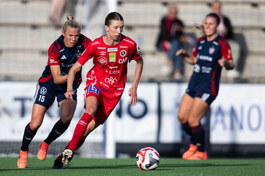 FC Rosengårds Jessica Wik och KIF Örebros Wilma Öhman