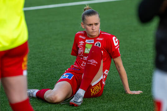 KIF Örebros Nora Harnes Håheim deppar