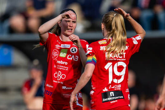KIF Örebros Katla Maria Thordardottir och Minea Lassas
