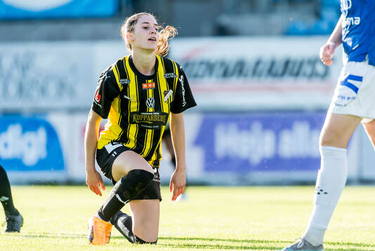 Häckens Clarissa Larisey deppar