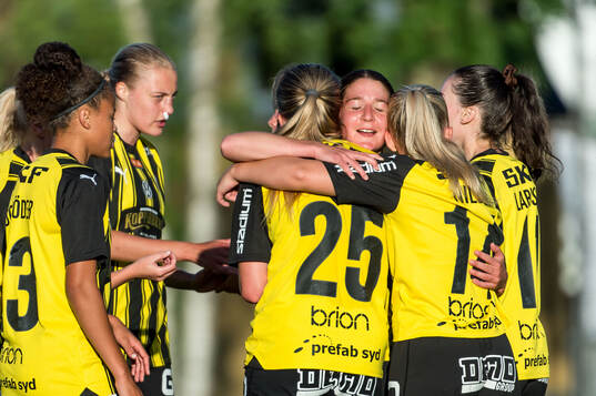 Bläddra bland fler bilder av Fotboll, Damallsvenskan, Trelleborg - Häcken