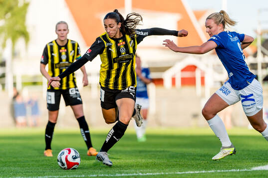 Häckens Rusul Rosa Kafaji och Trelleborgs Amanda Olsson