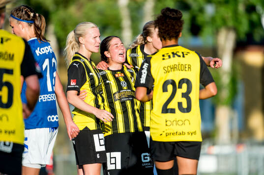 Häckens Josefine Rybrink jublar